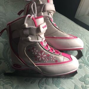 Youth Ice Skates. Jr 3